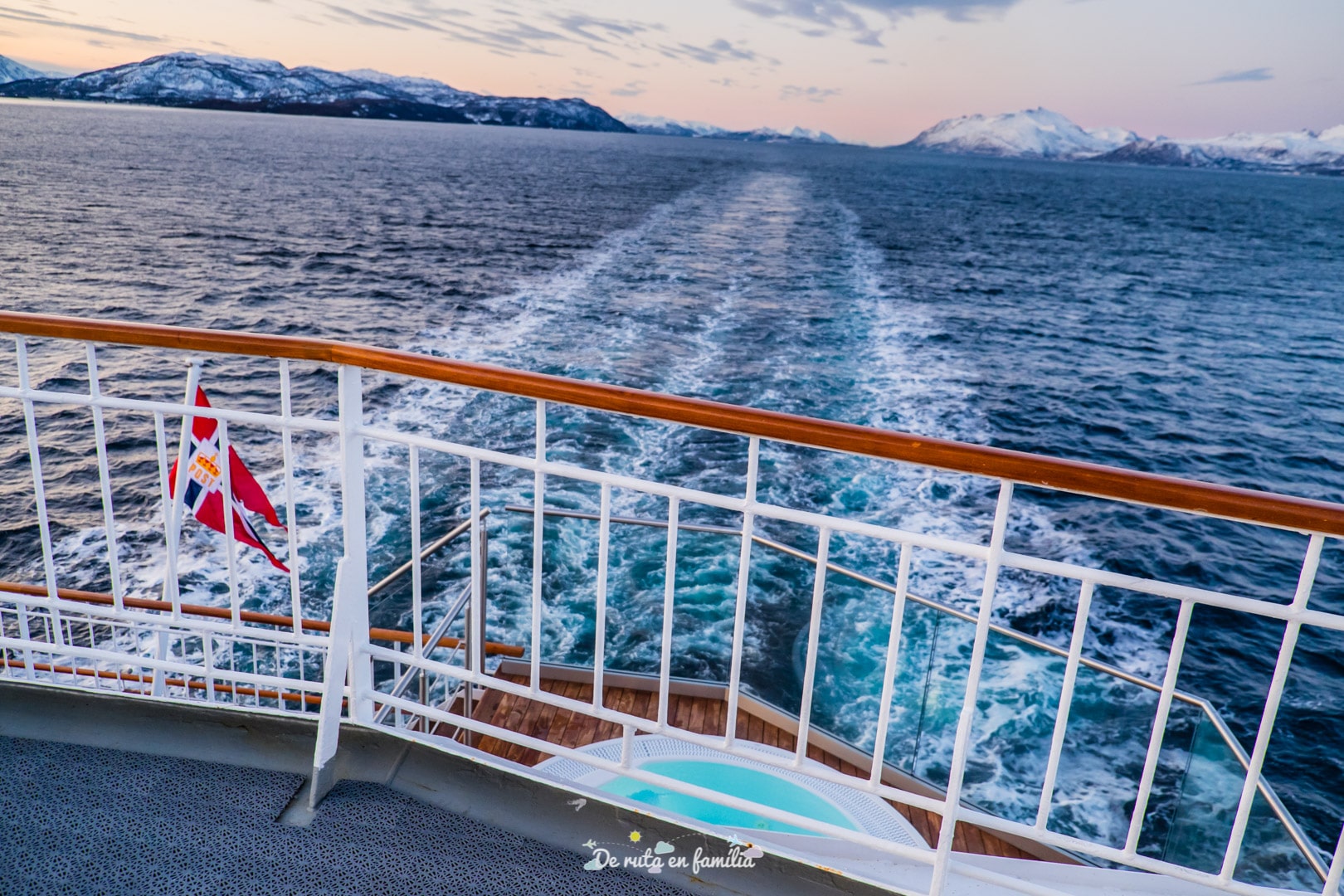 anar de Tromso a les illes Lofoten amb l'Hurtigruten