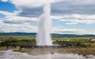Ruta por Islandia (VI): La playa Reynisfjara, la cascada Seljalandsfoss y el Círculo Dorado