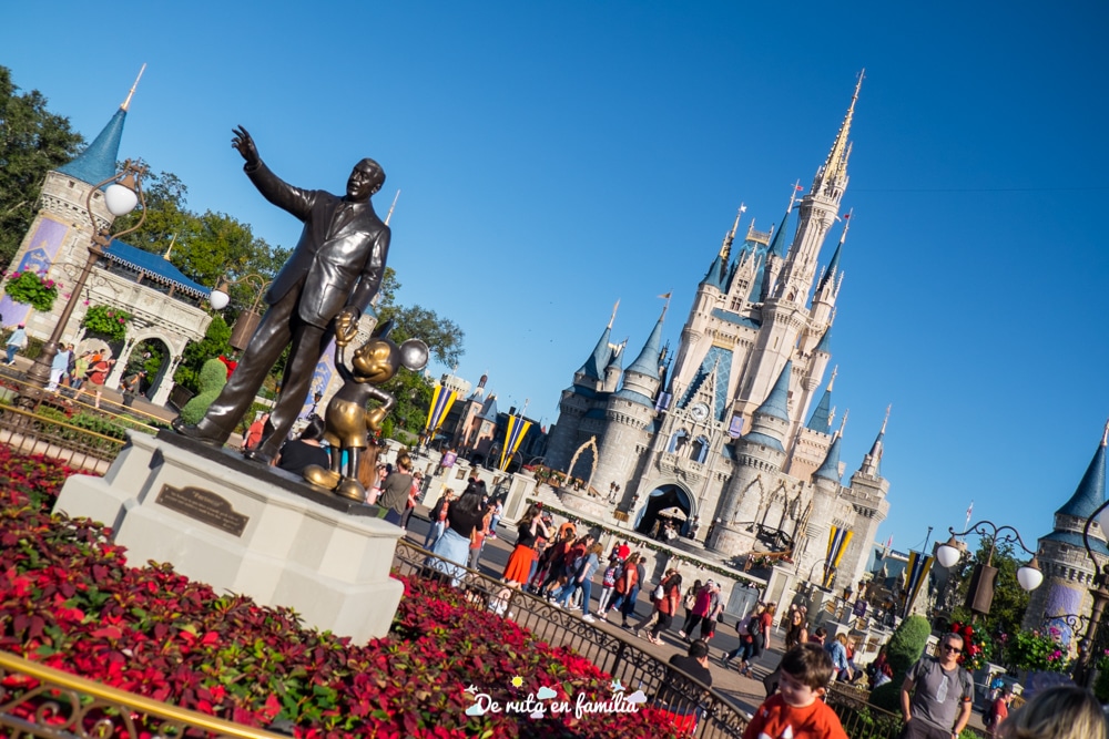 magic kingdom amb un bebè