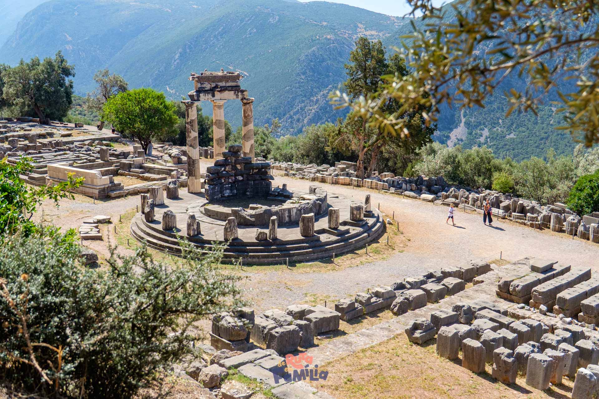 El santuario de Atenea Pronaia en Delfos
